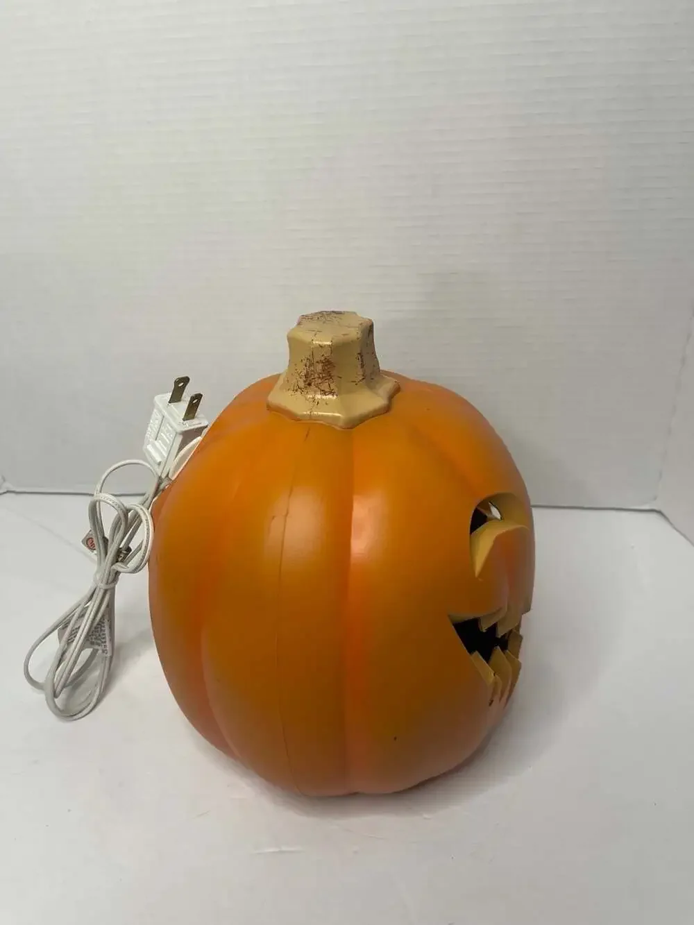 Gemmy Light Up Halloween Pumpkin Jack O Lantern 9” Battery Operated Works!